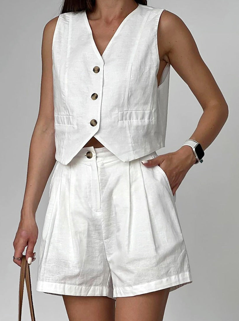 Women - Two-Piece Set - Sleeveless Waistcoat & High-Waisted Shorts - Chic Summer Outfit