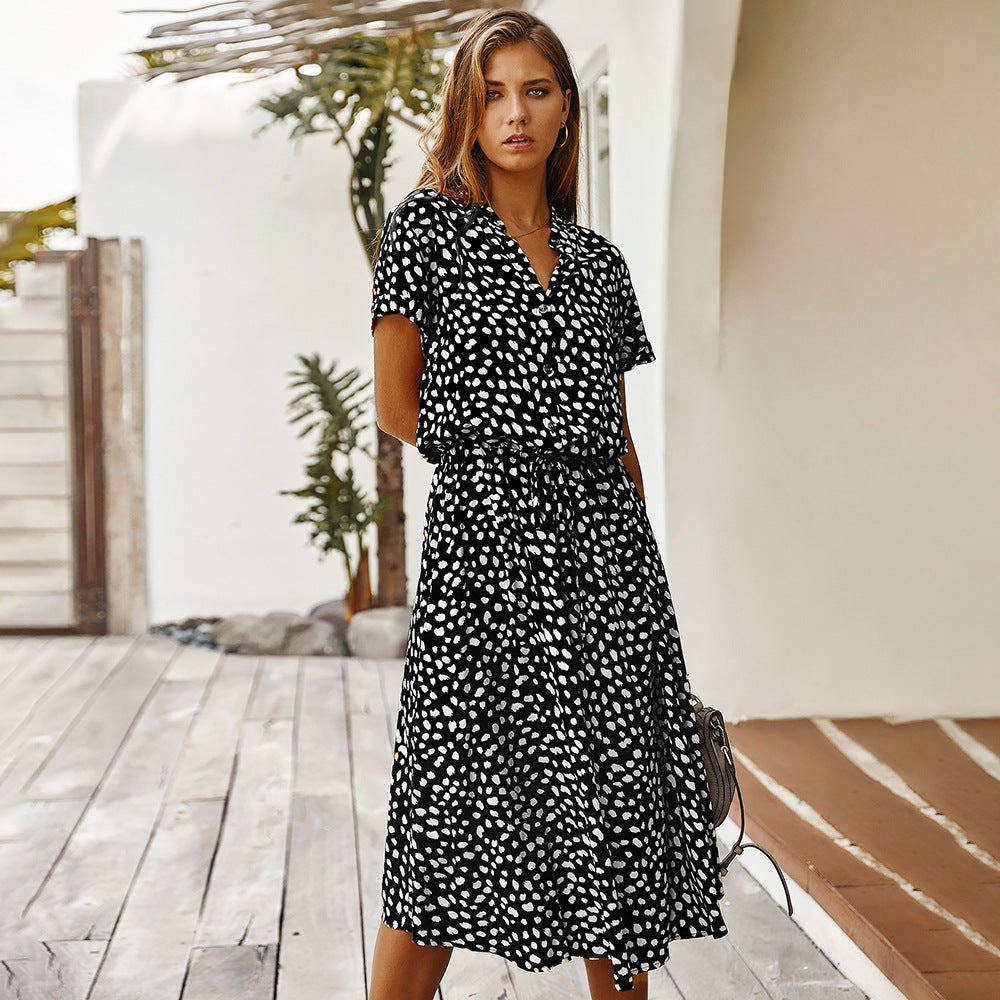 Summer dress with short sleeves and dots