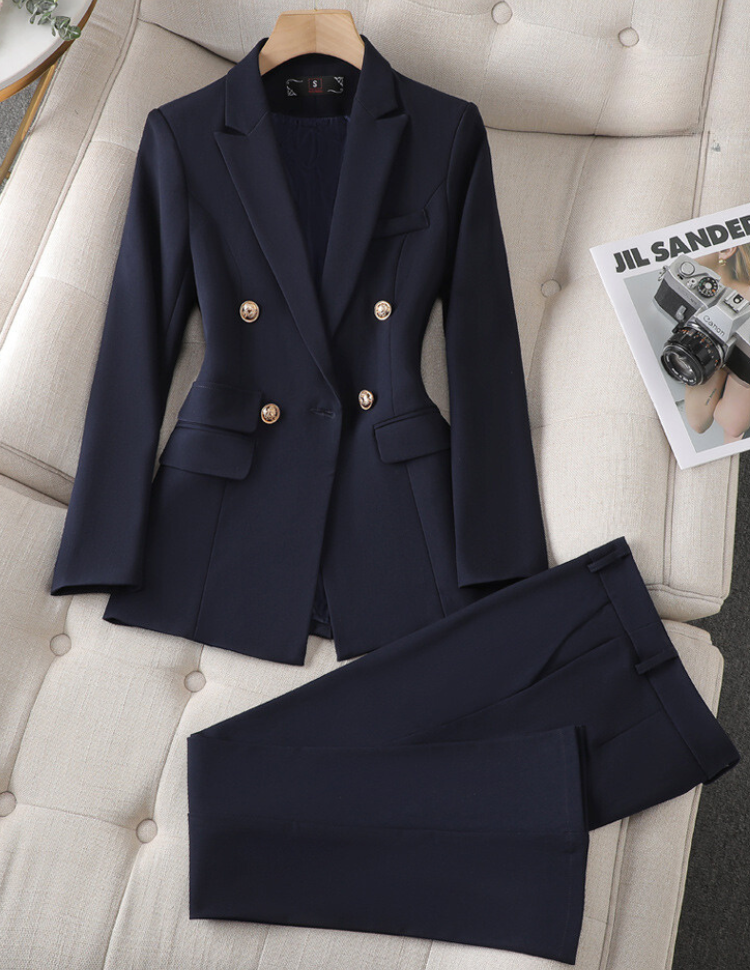 Women - Trouser Suit - Tailored Fit - Elegant & Versatile Outfit for Any Occasion