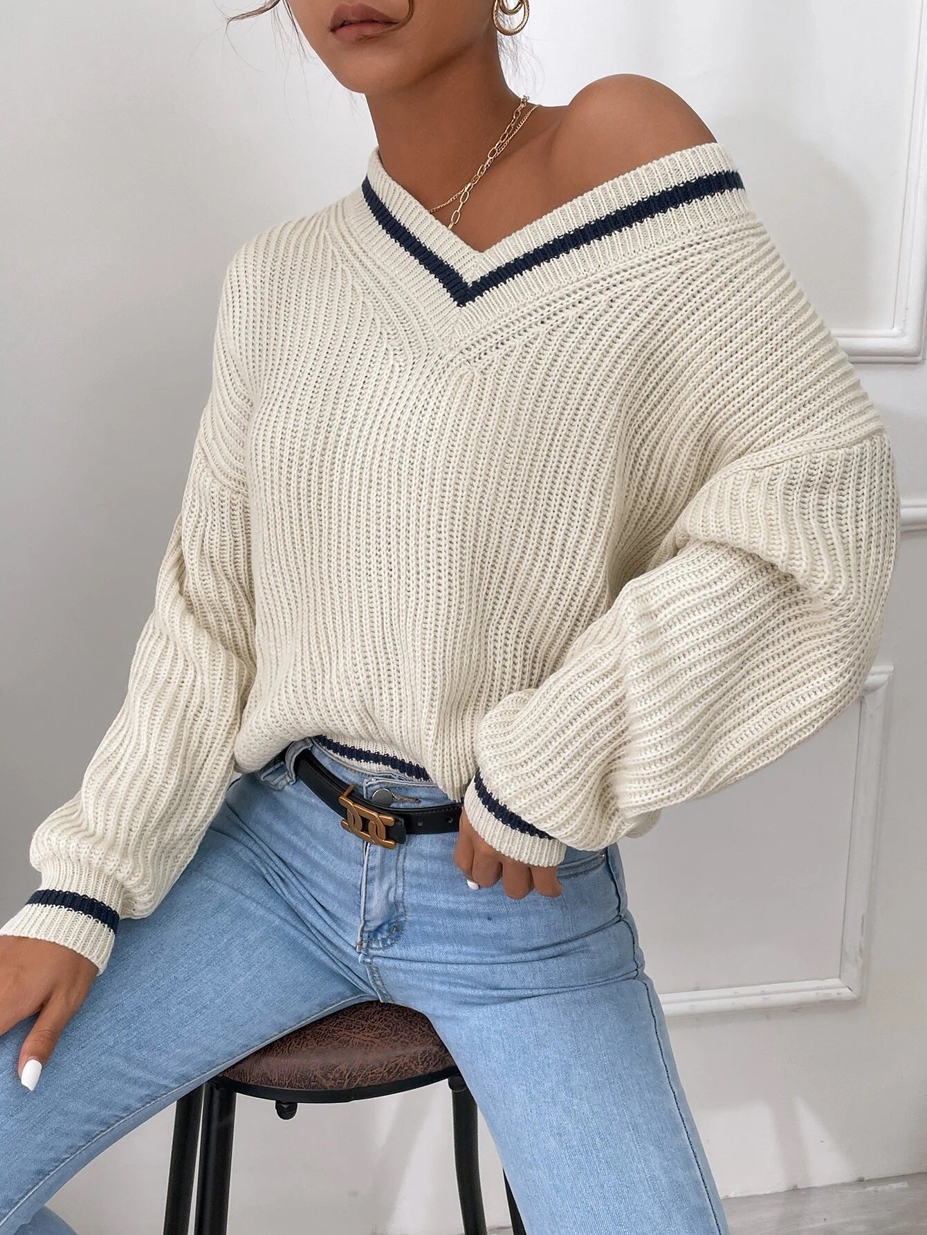 Sweater with V-neck and Patchwork