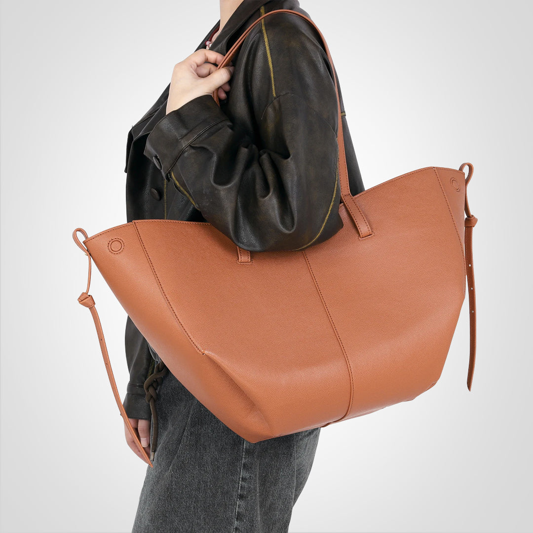 Women's - Vintage Leather Shoulder Bag - Stylish Accessory - Perfect for Everyday Use - Timeless Fashion Statement