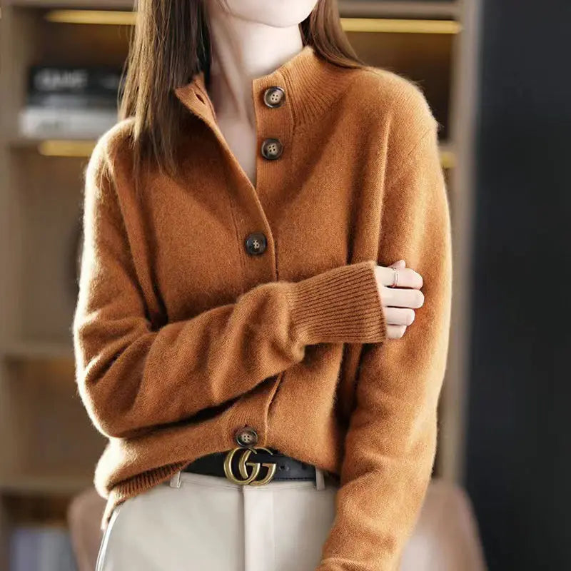 Women - Cardigan - Elegant Knitwear - Stylish and Comfortable Layering Essential