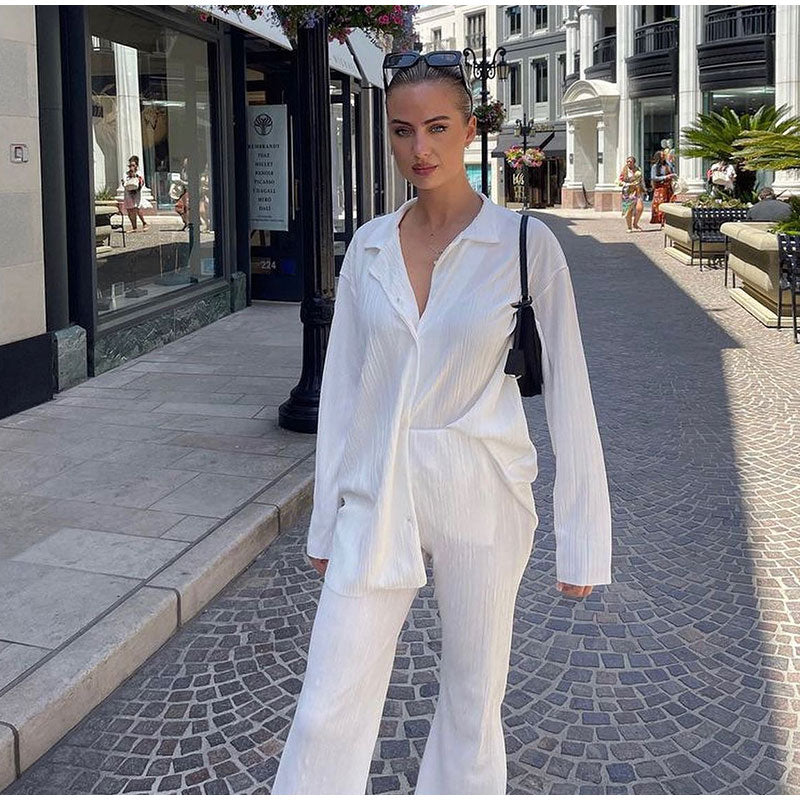 Wide trousers and blouse in ribbed fabric