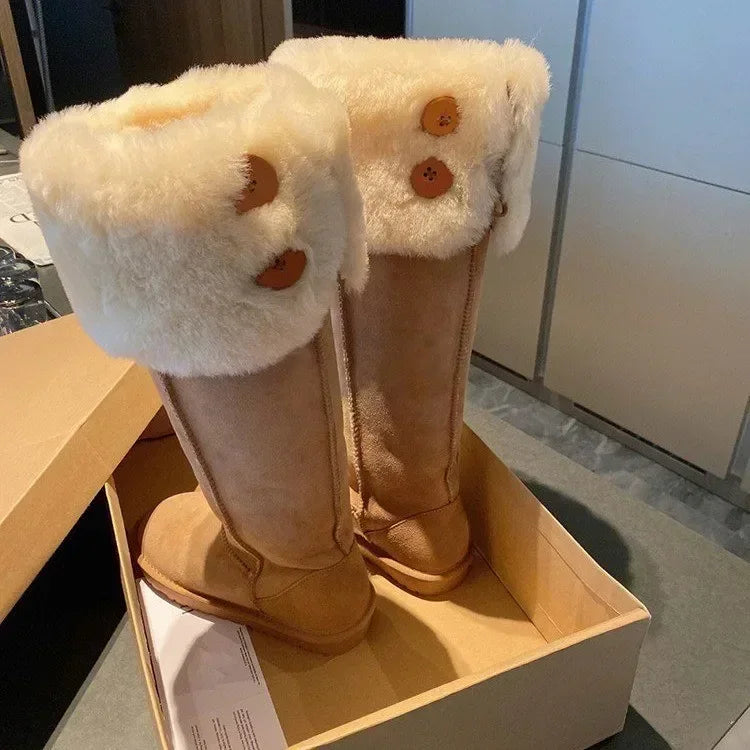 Elegant suede winter boots with plush lining