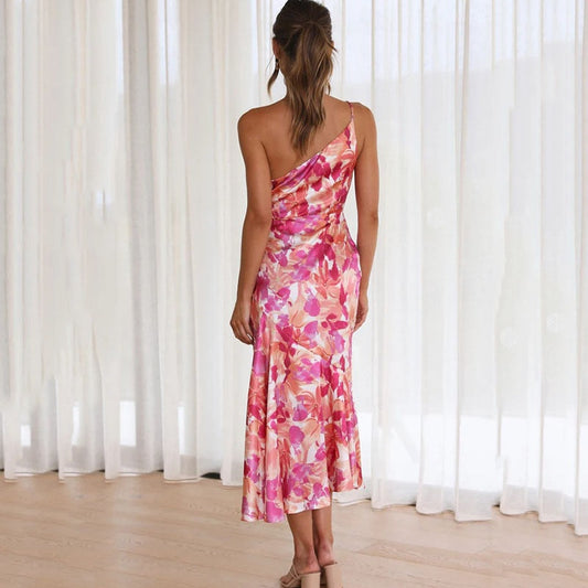 Tight-fitting one-shoulder floral dress