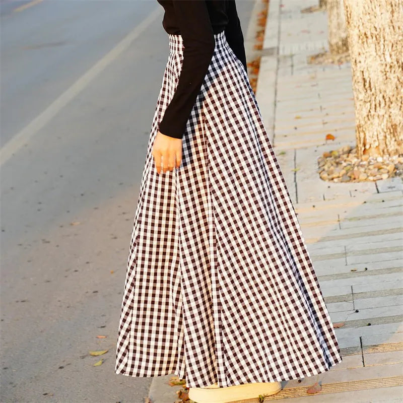 Maxi skirt with high waistband