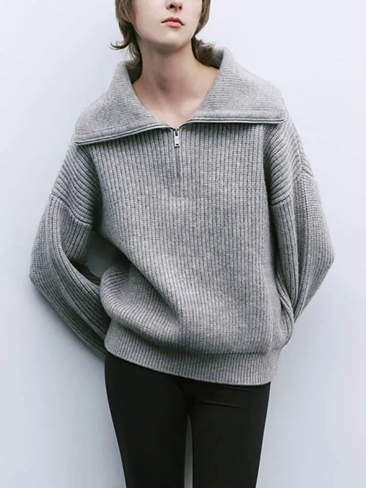 Breaded Turtleneck Women's Zipped Sweater