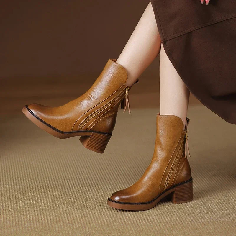 Women - Ankle Boots - Stylish Leather - Trendy Footwear for Every Occasion