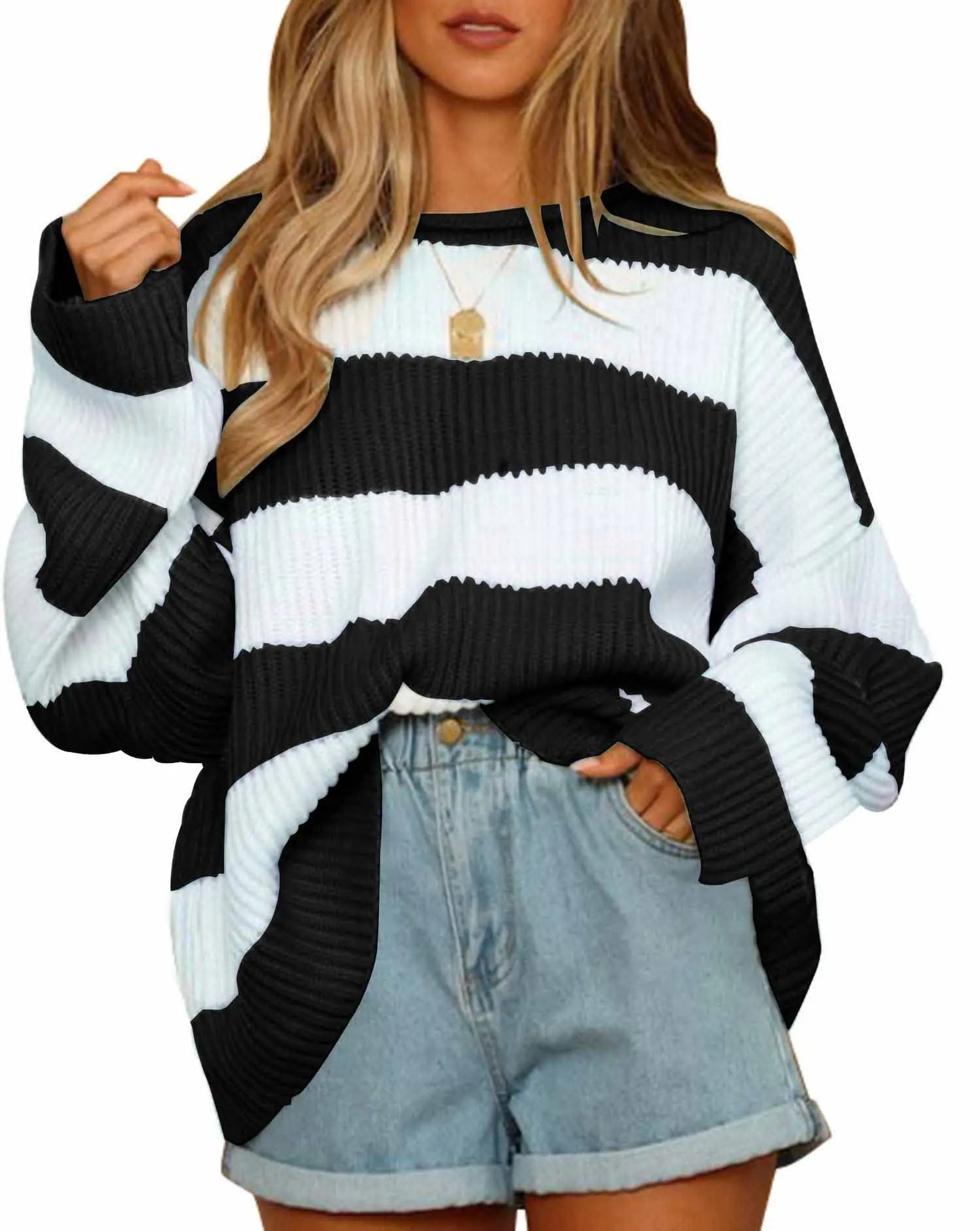 Long-sleeved striped turtleneck jumper