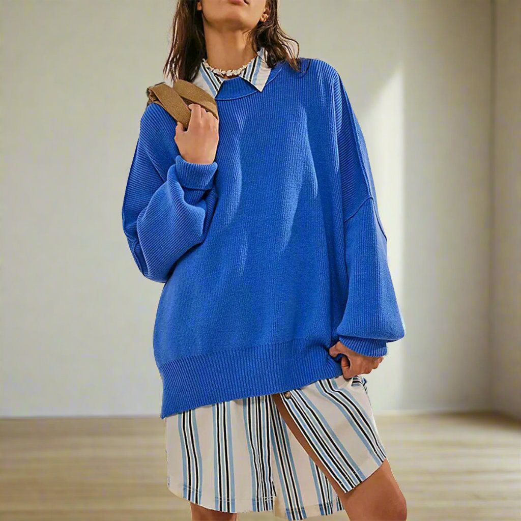 Women - Oversized Sweatshirt - Soft Fabric with Stylish Slit - Cozy Casual Wear for Everyday Comfort