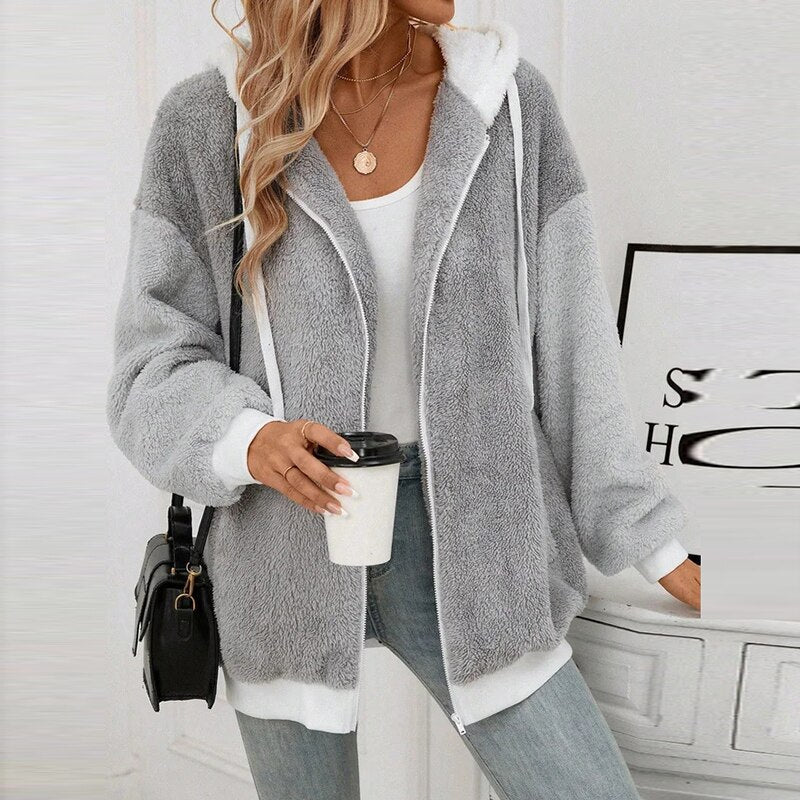 Long-sleeved hooded jumper