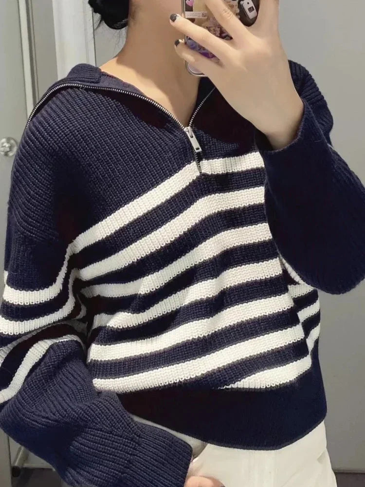 Women's Wide Turtleneck Sweater with Striped Reverses