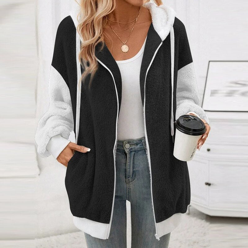 Long-sleeved hooded jumper