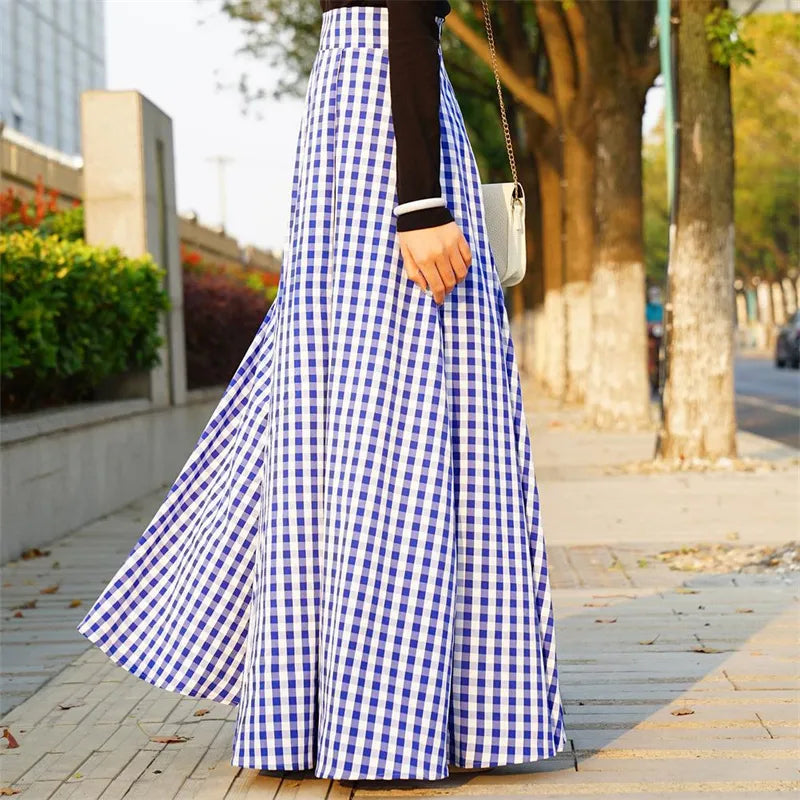 Maxi skirt with high waistband