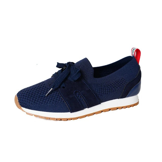 Knitted flat trainers with platform