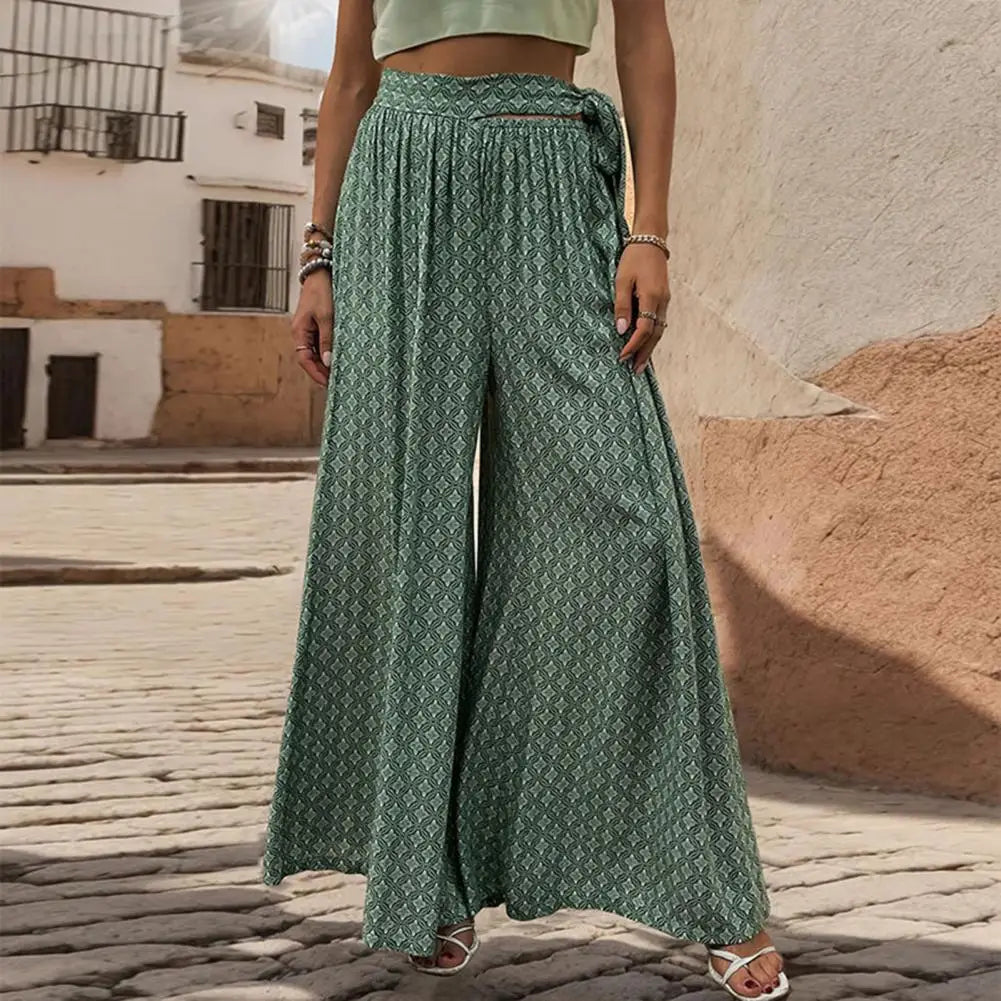 High-waisted wide trousers with print pattern