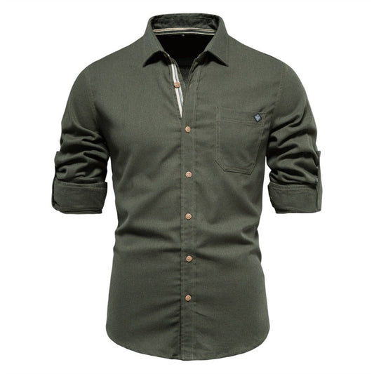 Slim fit shirt with button closure