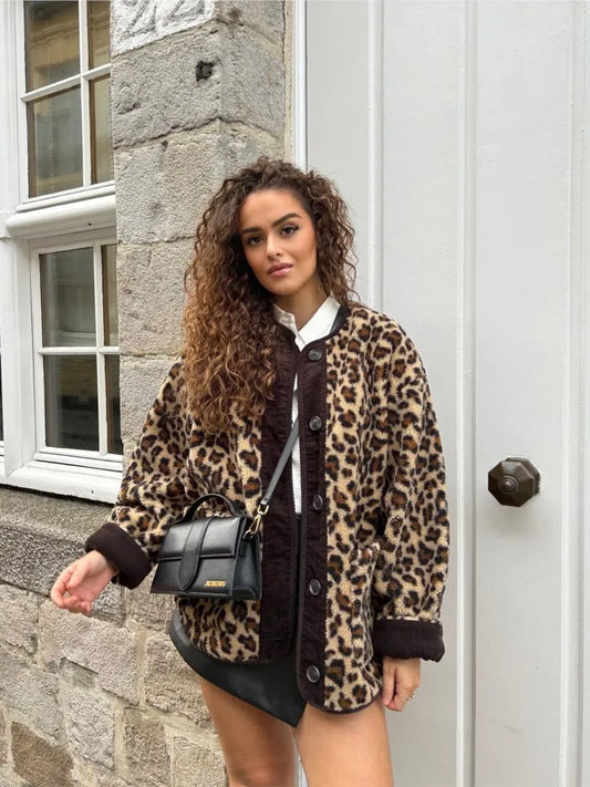 Women - Jacket - Leopard Print - Stylish and Trendy Outerwear for Fashion-Forward Looks