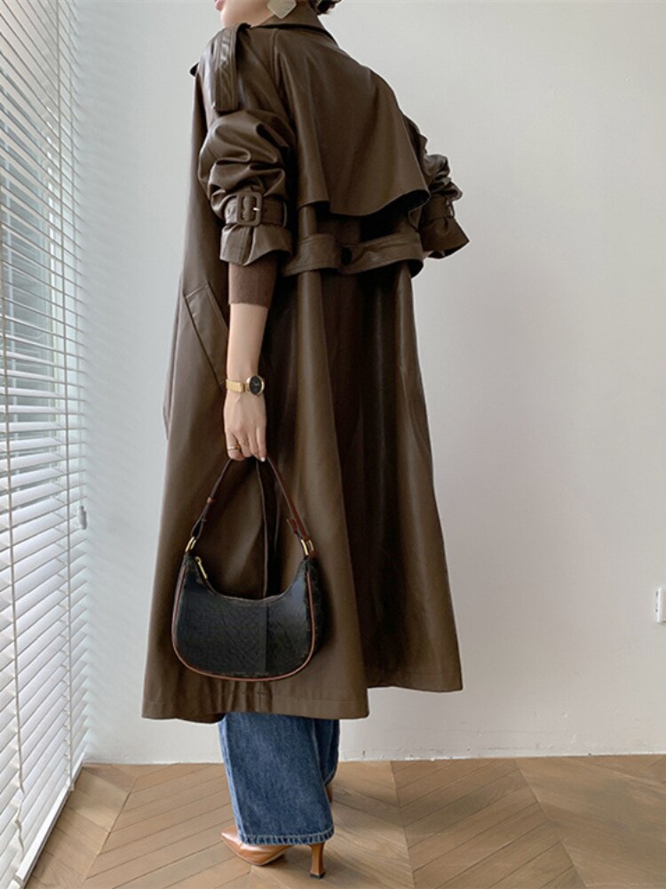 Women's trench coat - New fashion: long, thin leather coat in a loose fit