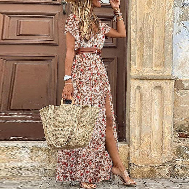 Ladies Elegant paisley dress with V-neck and wide hemline