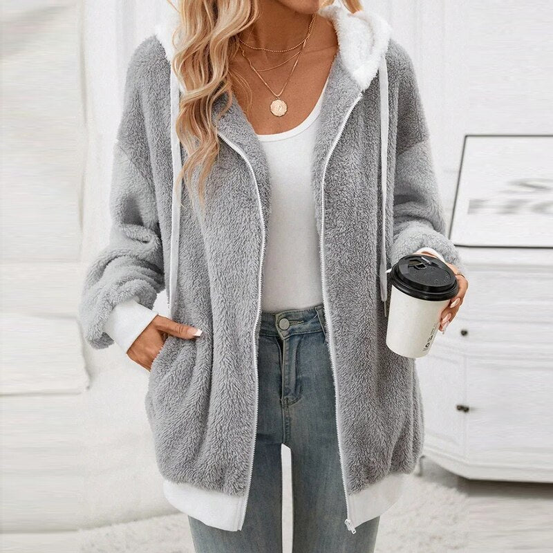 Long-sleeved hooded jumper