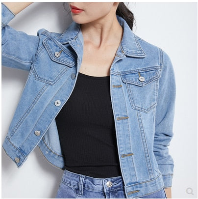 Women's short denim jacket for elegant outfits