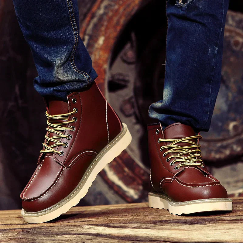 Unisex - Winter Boots - Insulated & Warm - Retro Stylish Footwear for Cold Weather