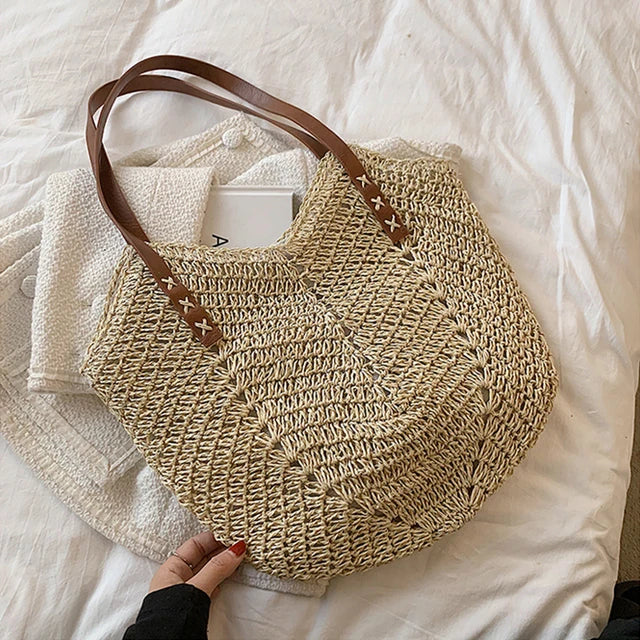 Bohemian style handmade straw shoulder bag for women