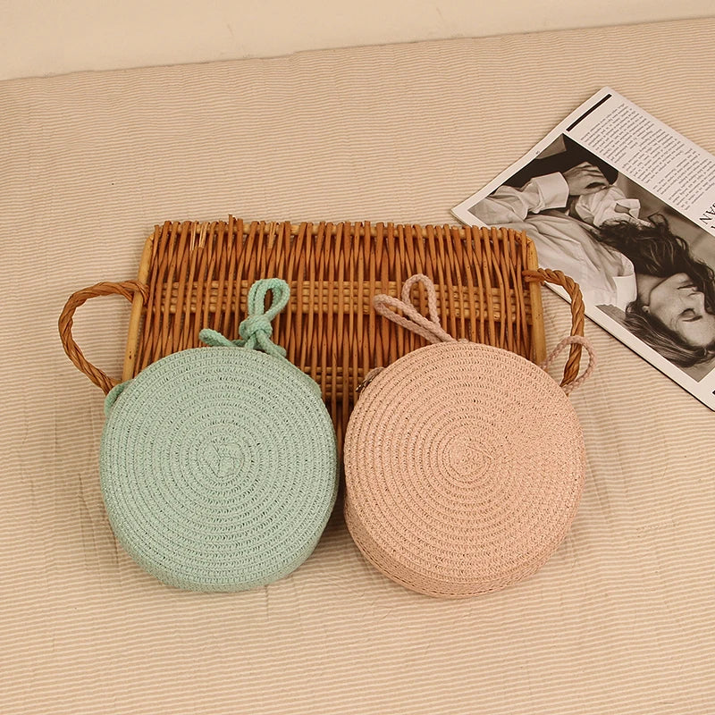 Ladies straw round shoulder bag hand-woven with zip fastening