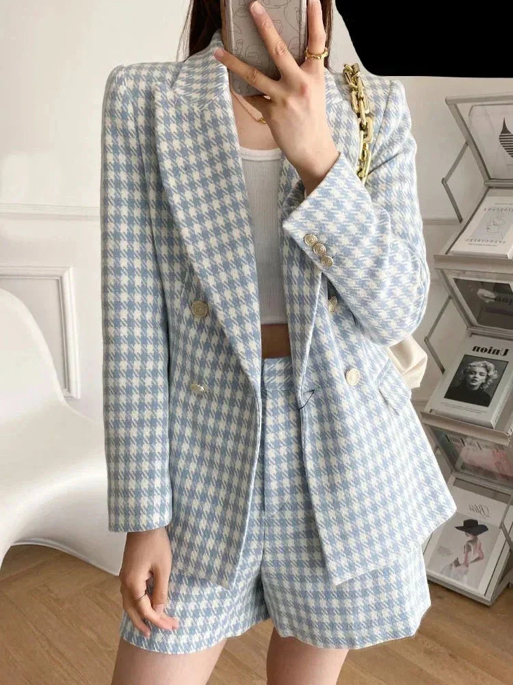 Ladies' vintage houndstooth double-breasted tweed blazer with patch pockets