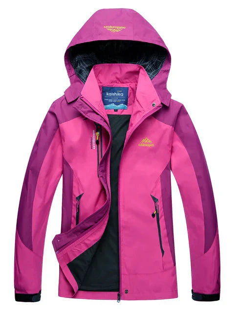 Functional and weatherproof outdoor jacket