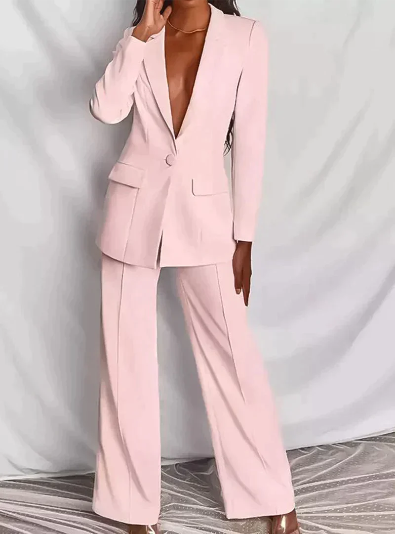 Elegant ladies' trouser suit