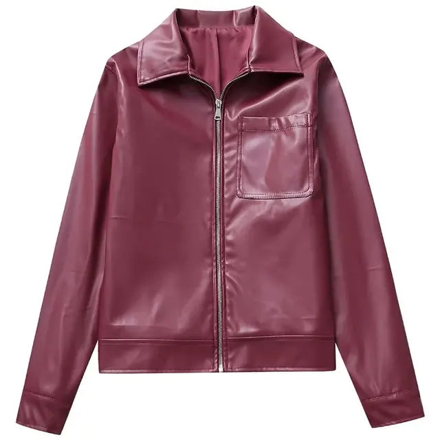 Fashionable leather jacket with zip and breast pocket