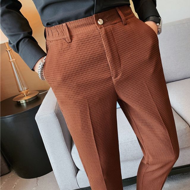 Slim-fit trousers with a subtle checked pattern