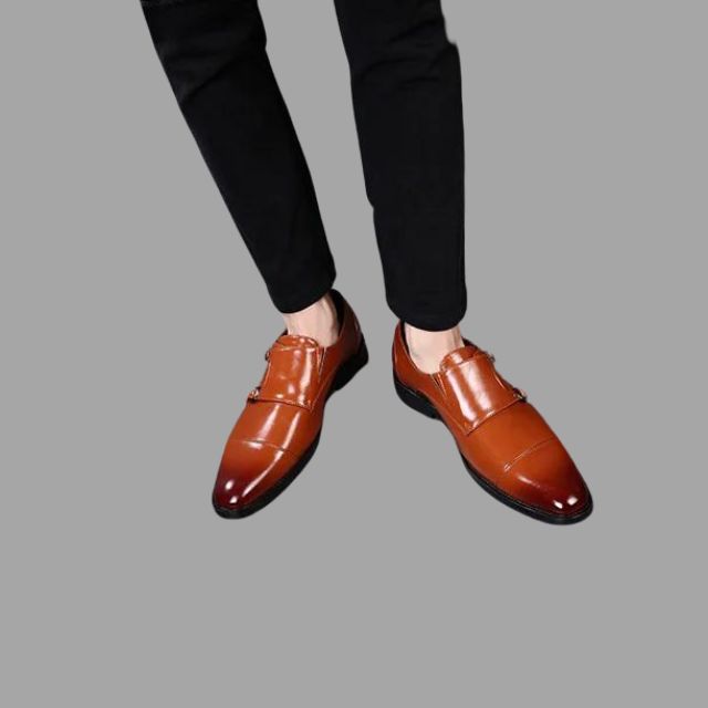 Elegant leather shoes with monk straps