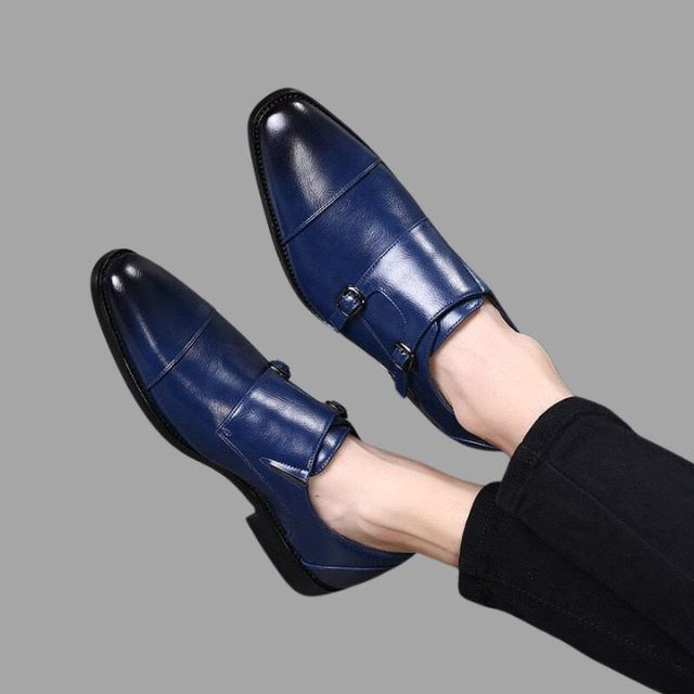 Elegant leather shoes with monk straps