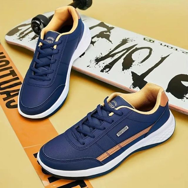 Low-top sneakers with side stripes