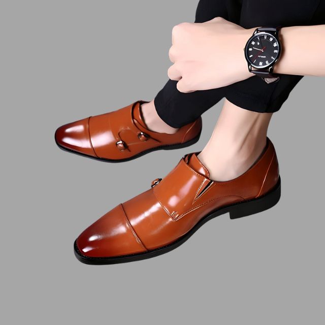 Elegant leather shoes with monk straps