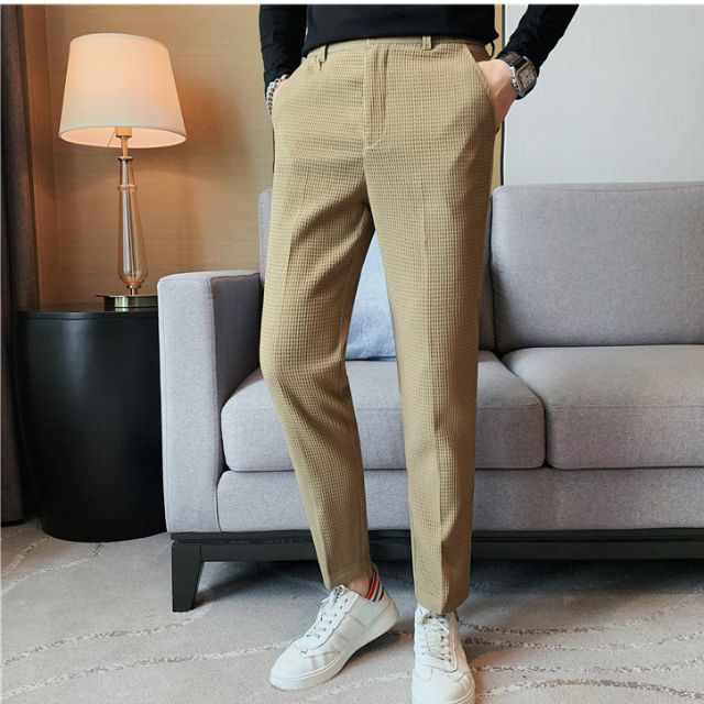 Slim-fit trousers with a subtle checked pattern