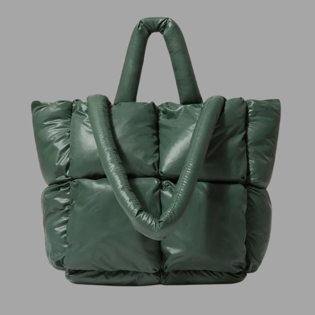 Metallic puffer carrier bag with ruffled design