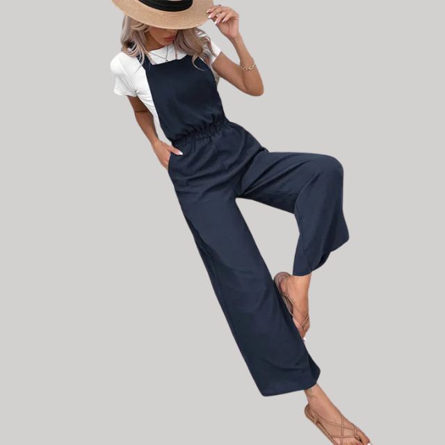 Jumpsuit with wide leg and waist tightening