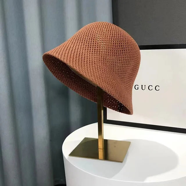 Thin, breathable sun hat for women