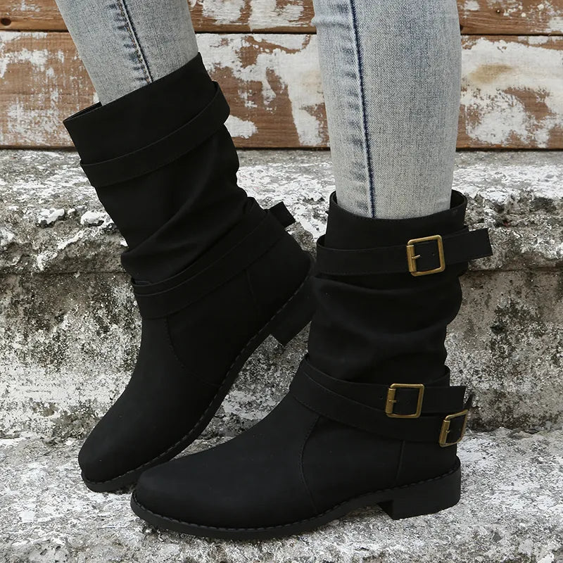 Ankle boot with round toe