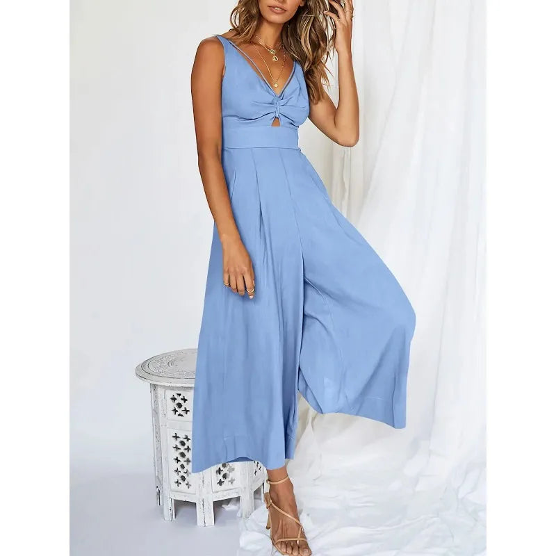 Elegant sleeveless jumpsuit with wide leg