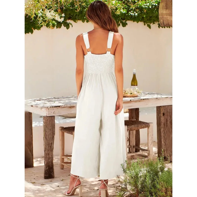 Elegant sleeveless jumpsuit with wide leg