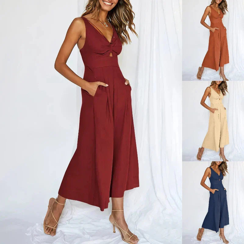 Elegant sleeveless jumpsuit with wide leg