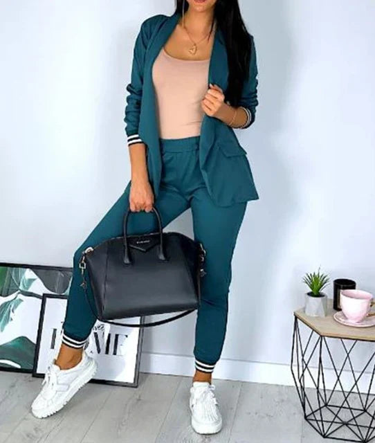 Double-breasted blazer trouser suit for spring