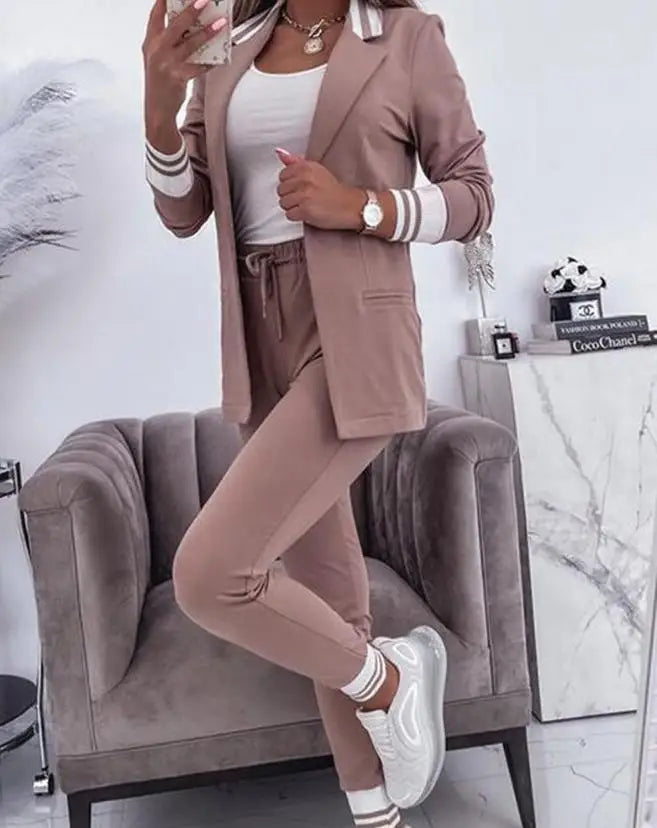 Double-breasted blazer trouser suit for spring