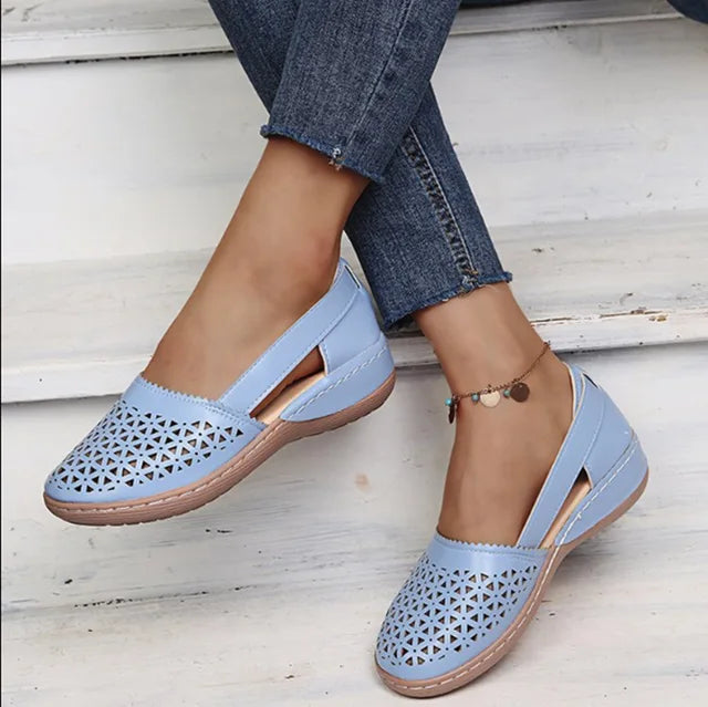 Flat sandals with round toe for summer for women