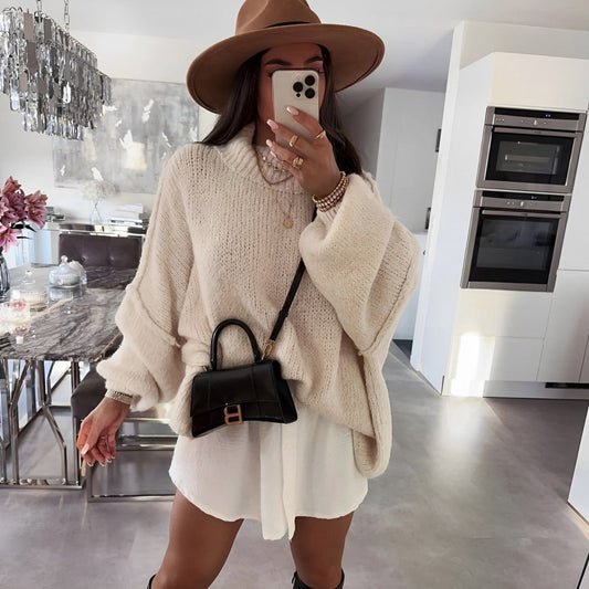 Women - Oversized Knitted Jumper - Warm, Cozy Knit - Perfect for Fall and Winter Wear